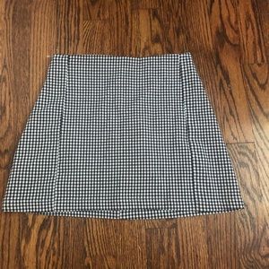 tilly’s black and white skirt size small